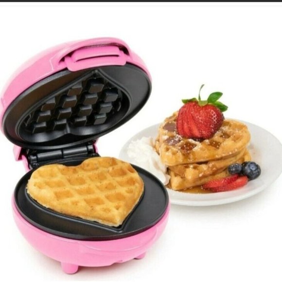 nostalgia mini heart waffle maker new - Picture 1 of 1